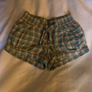Women’s plaid short shorts